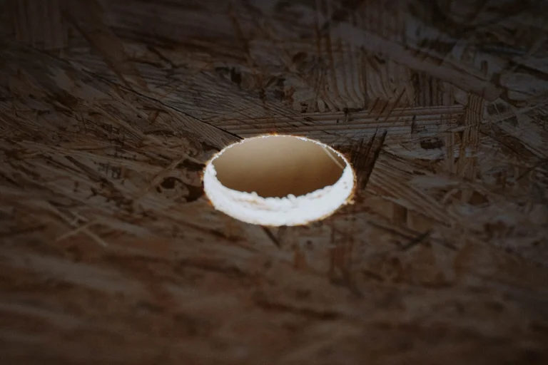 How to use a jigsaw when you need to cut a hole in plywood. Follow this guide for a smooth, accurate cut