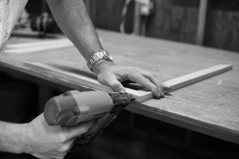 Brad Nailer vs Finish Nailer - Using a Finish nailer to build a picture frame